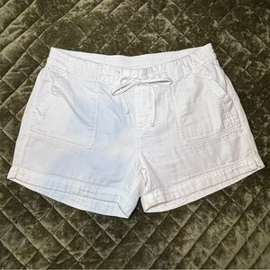 Old Navy Women's Mid Rise White Cotton Shorts